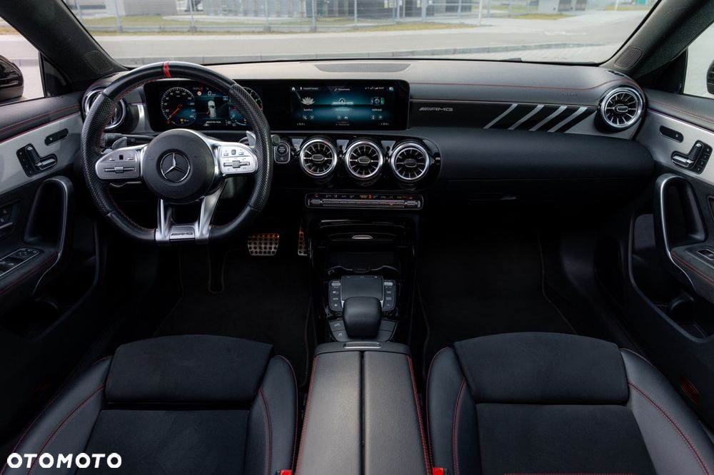 Mercedes-Benz CLA AMG 35 4-Matic 7G-DCT - 22
