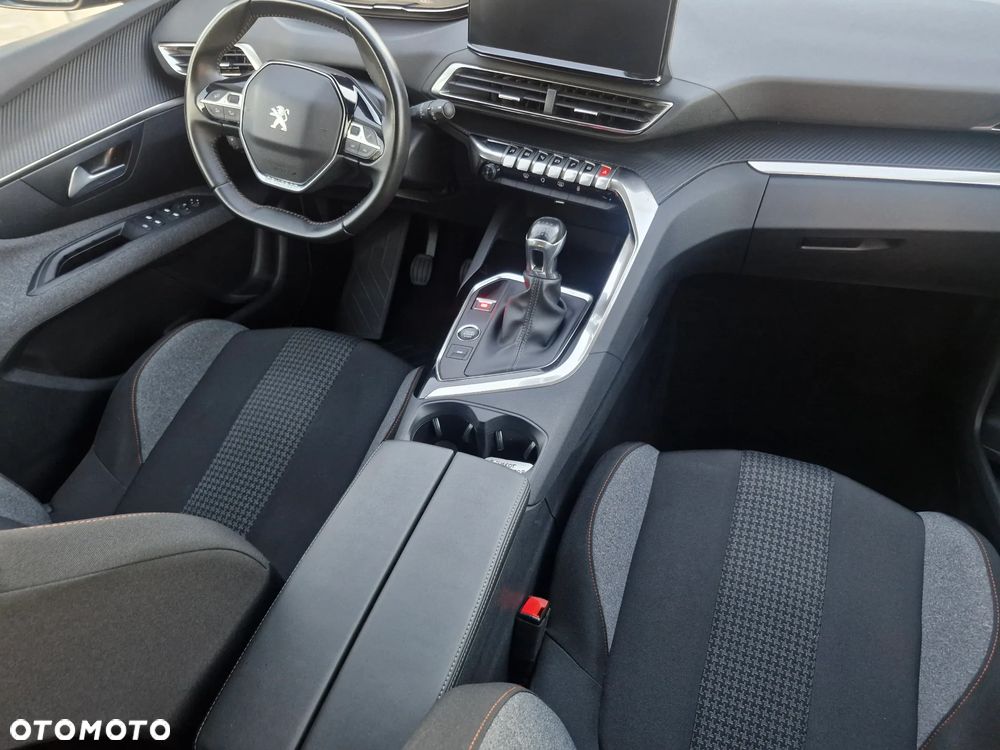 Peugeot 3008 1.2 PureTech Active S&S - 28