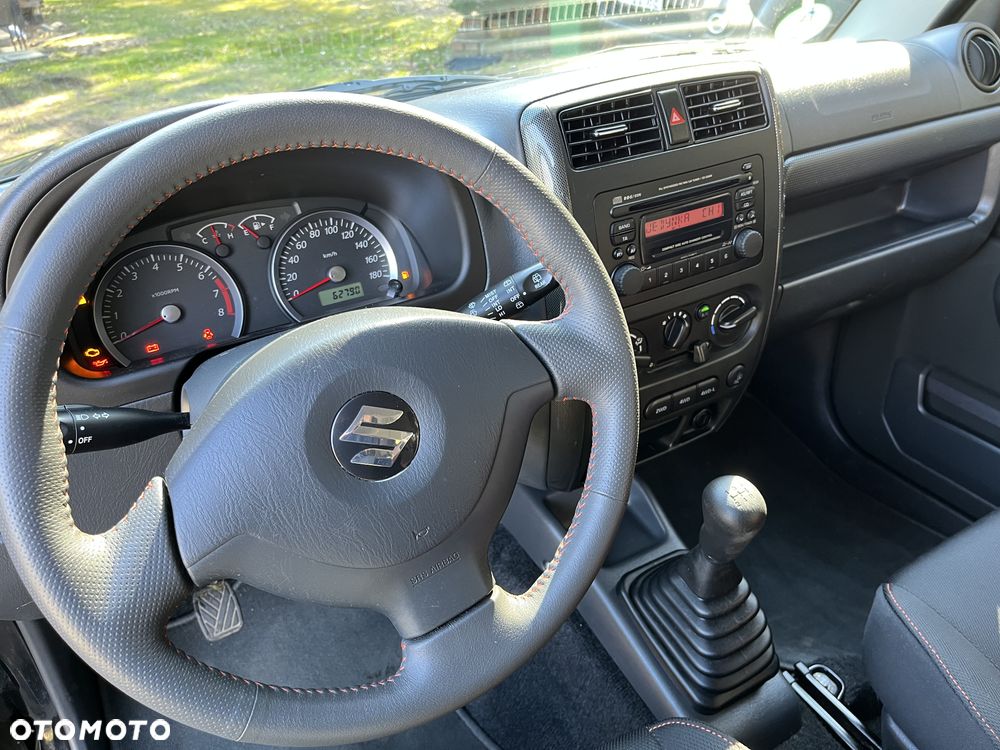 Suzuki Jimny Black&White - 17