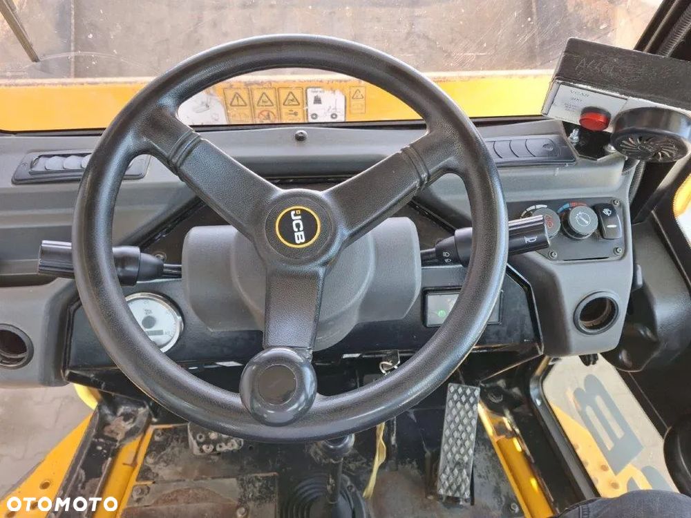 JCB 7FT - 2