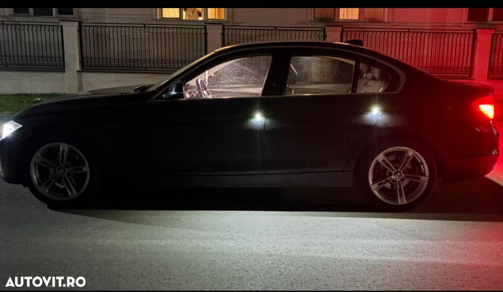 BMW Seria 3 320d xDrive - 27