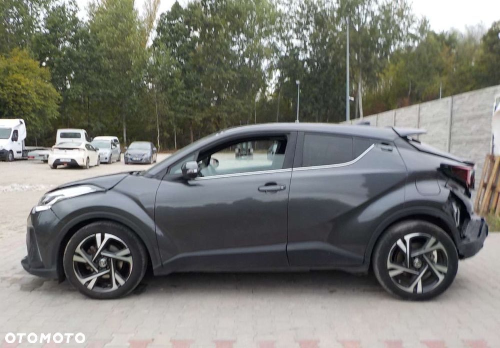 Toyota C-HR - 11
