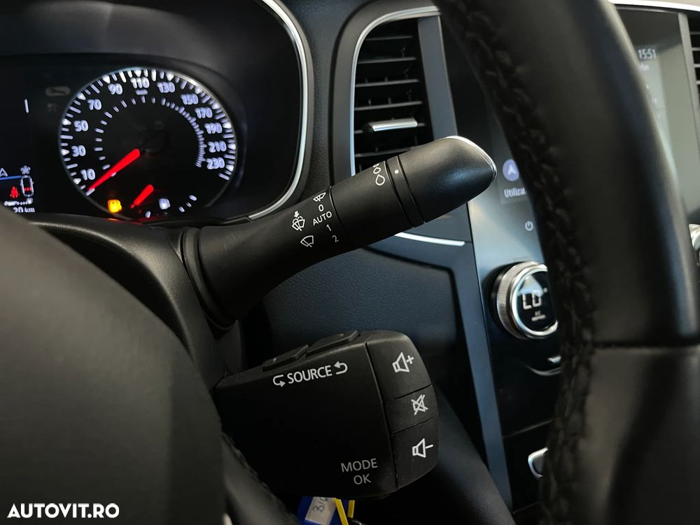 Renault Megane TCe 140 GPF Zen - 23