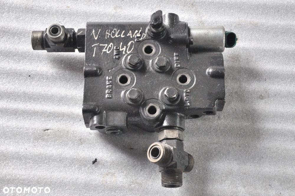ROZDZIELACZ SEKCJA CEWKA NEW HOLLAND T7040 PUMA 44913658 / 5183976 - 1