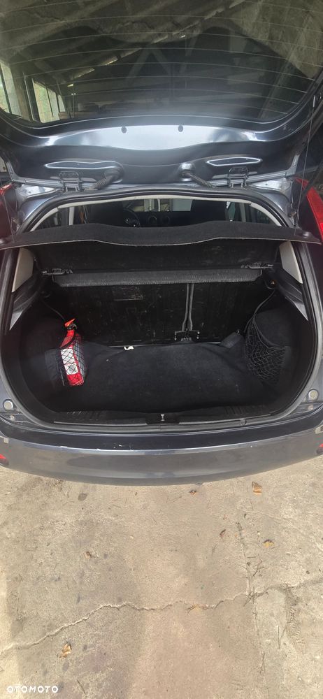 Ford Fiesta 1.4 Ambiente - 13