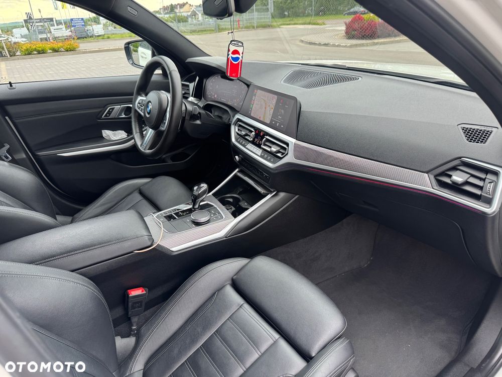 BMW Seria 3 330i M Sport sport - 16