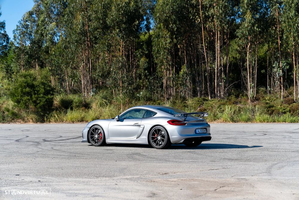 Porsche Cayman GT4 - 41