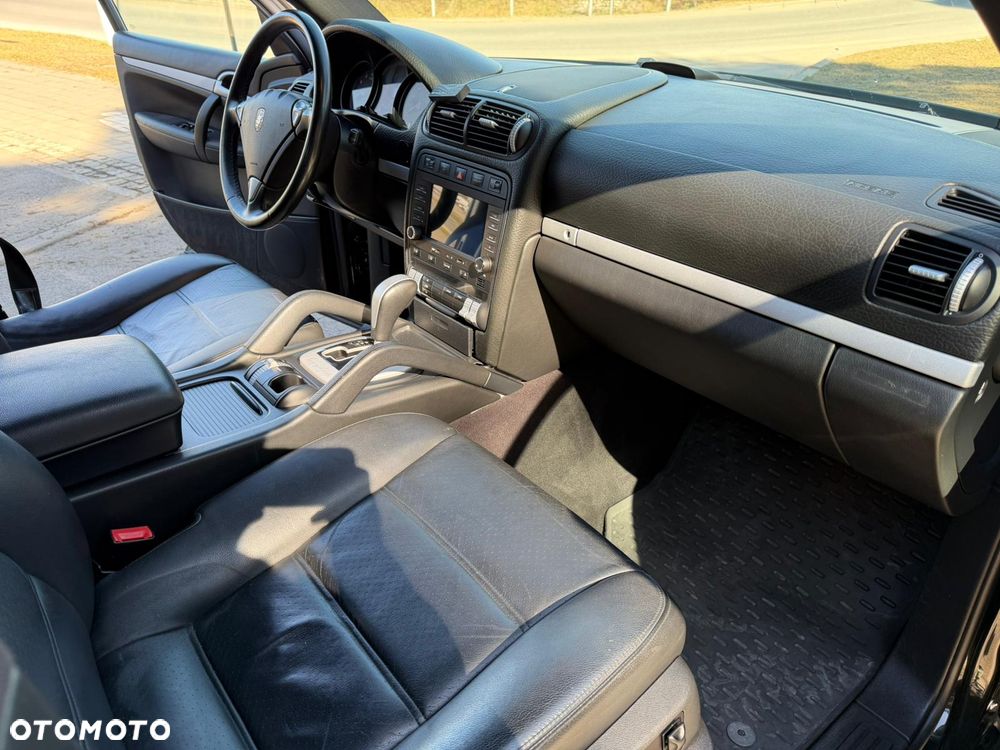 Porsche Cayenne Tiptronic S - 9