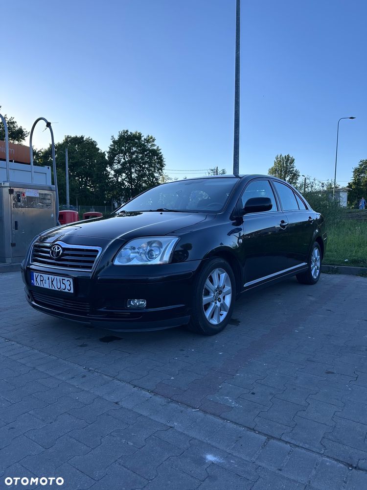 Toyota Avensis 1.8 VVT-i Sol - 1