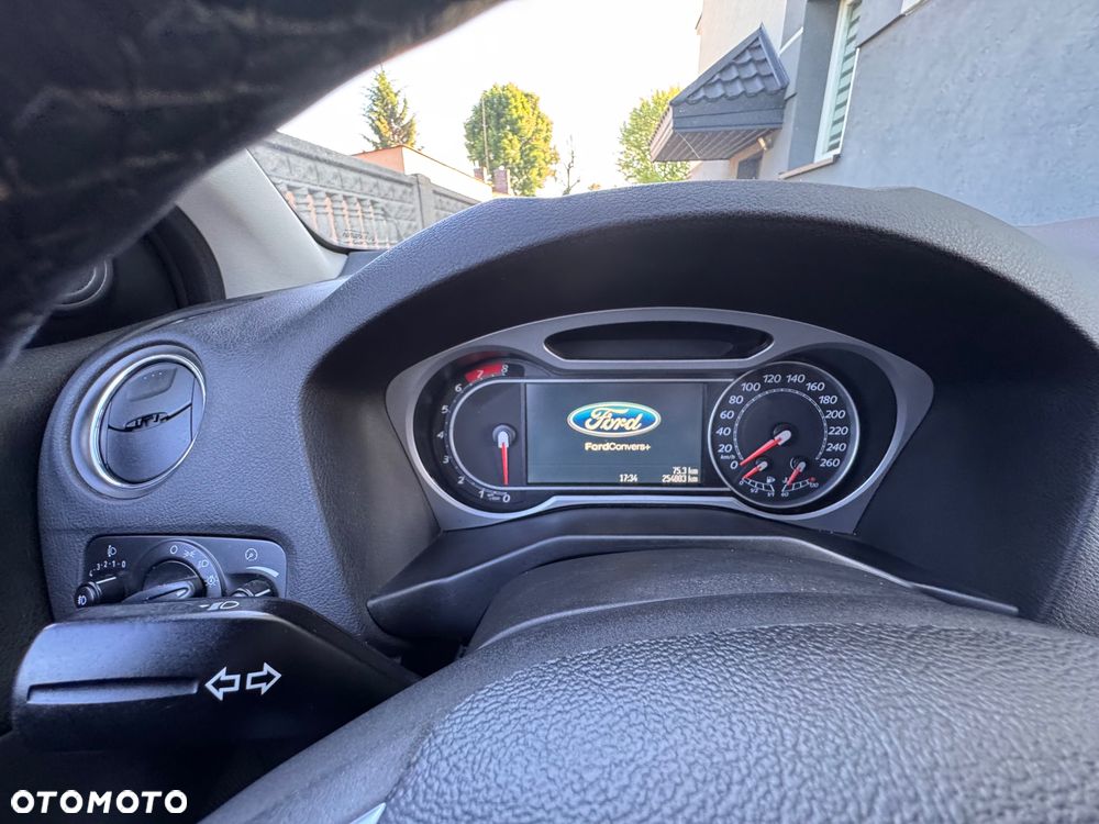 Ford Mondeo 2.0 Ambiente - 13