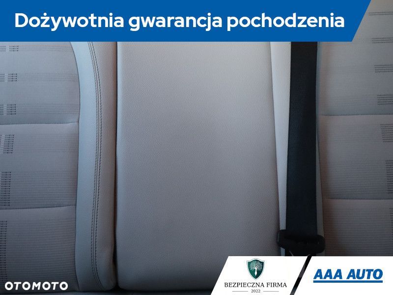 Mercedes-Benz CLA - 12