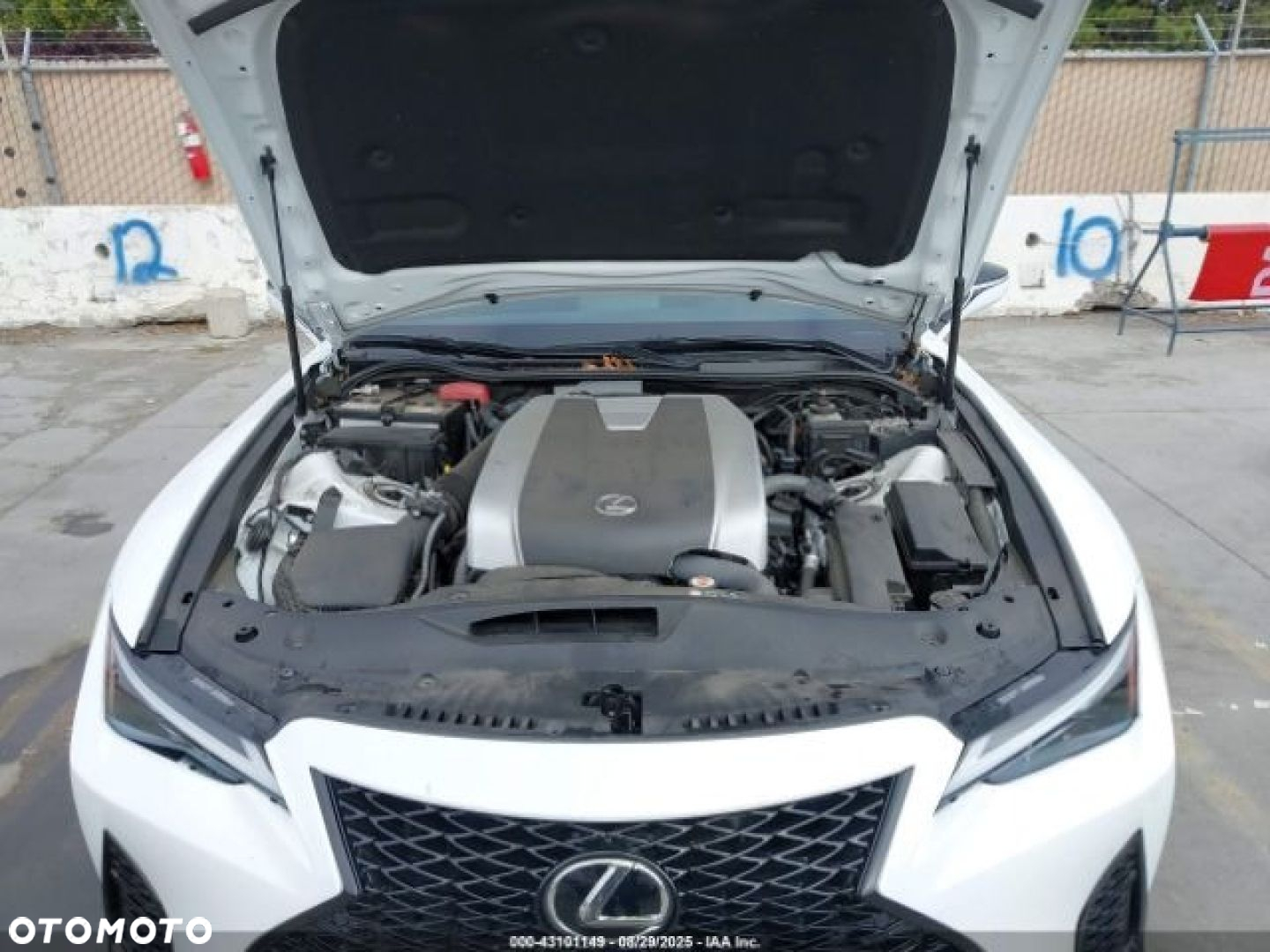 Lexus IS - 12
