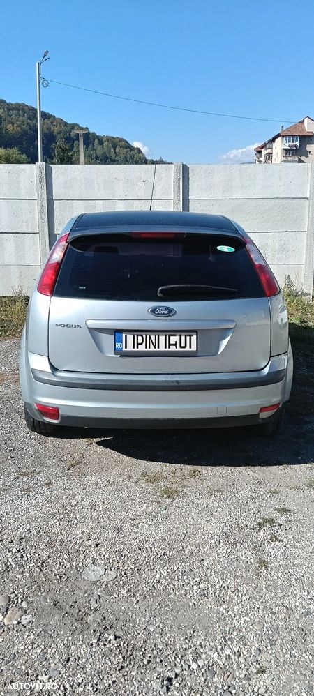 Ford Focus 1.6i Comfort - 2