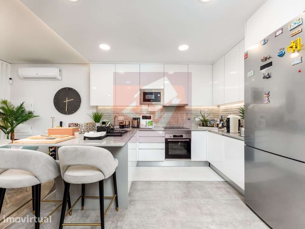 Apartamento T2 mobilado em Casal de Cambra - Grande imagem: 3/60