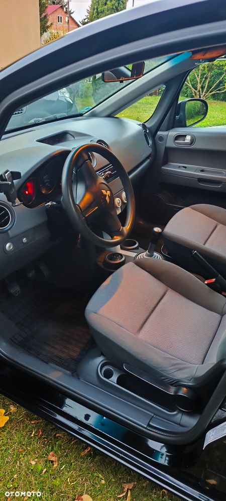 Mitsubishi Colt - 8