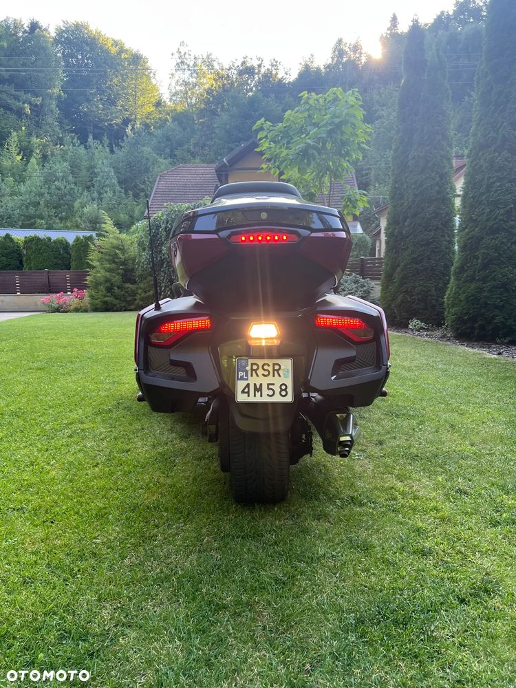 Can-Am Spyder - 6