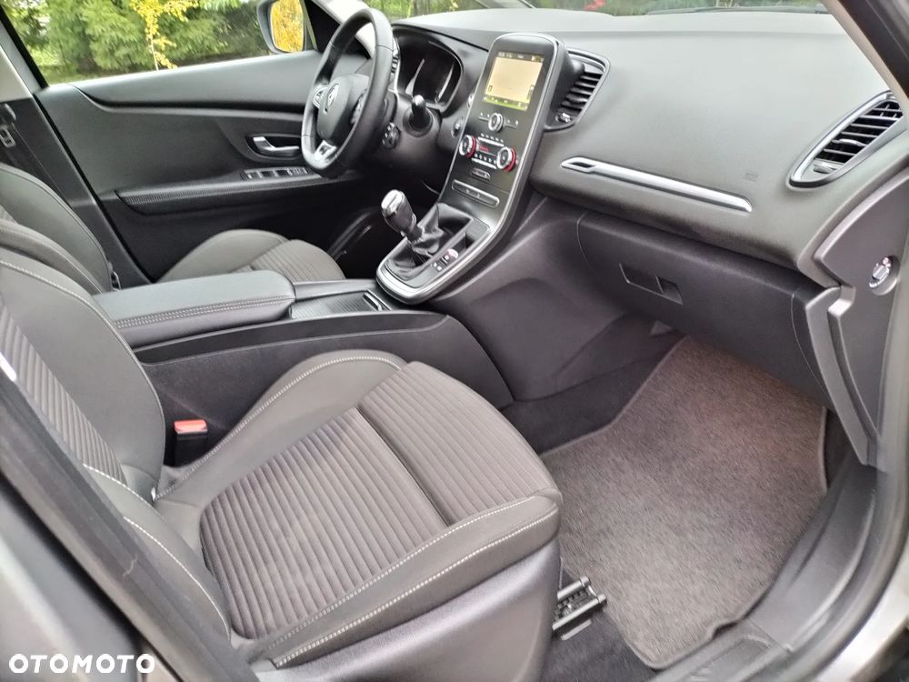 Renault Scenic - 18