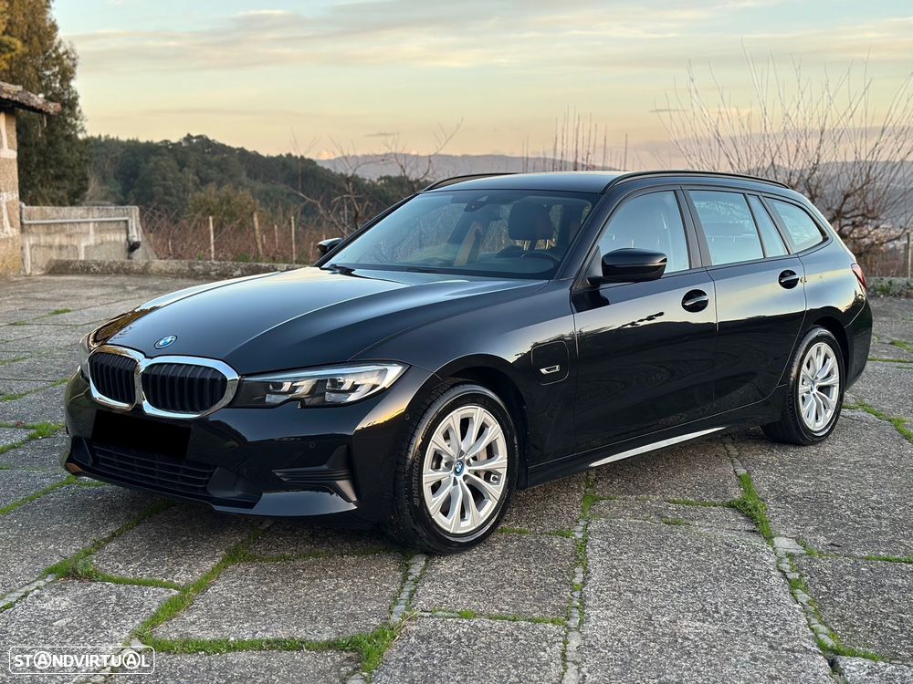 BMW 330 e Touring xDrive Aut. Advantage - 2