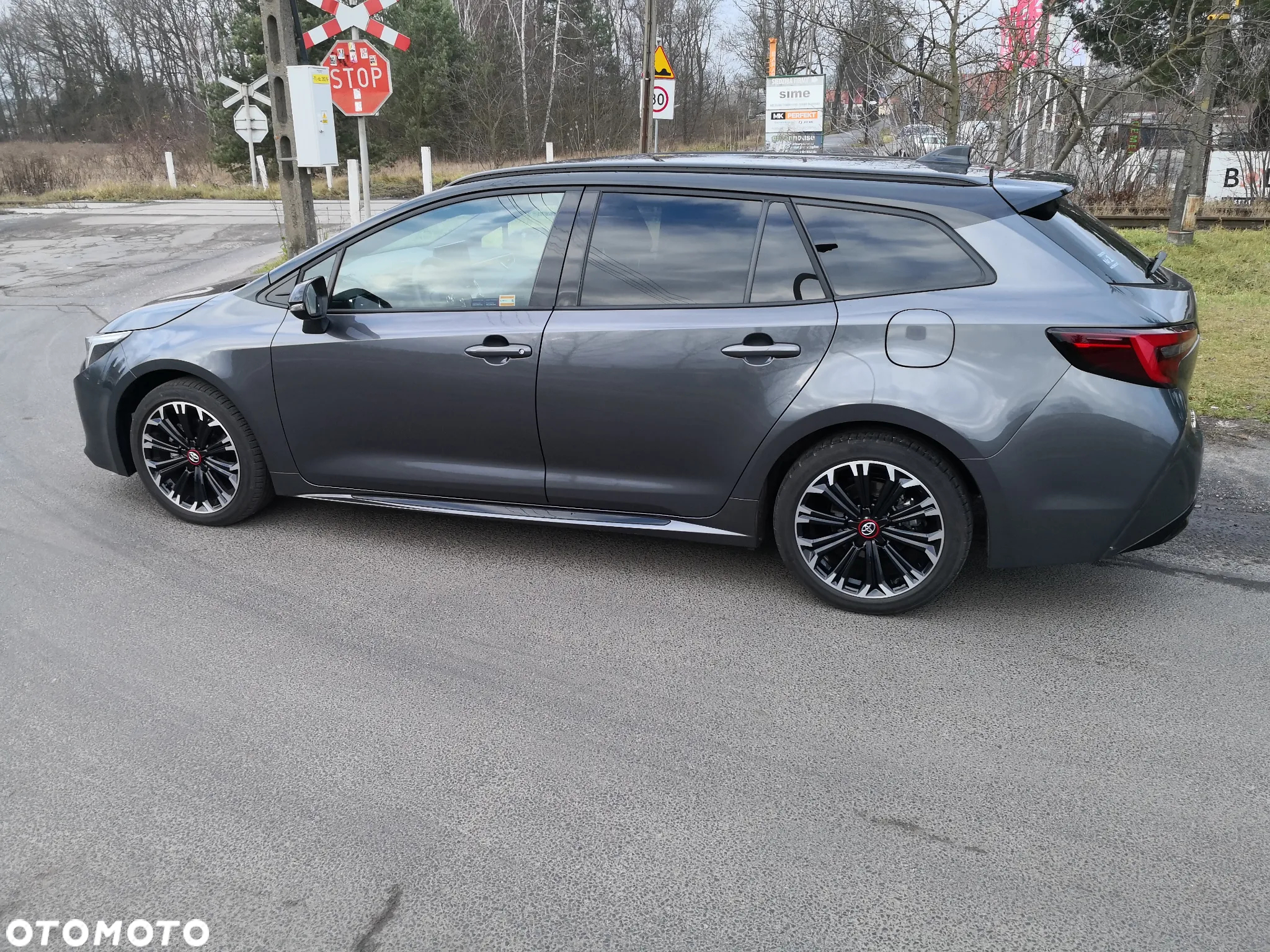 Toyota Corolla 1.8 Hybrid GR Sport - 6