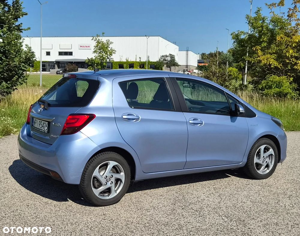 Toyota Yaris Hybrid 100 Premium EU6 - 6