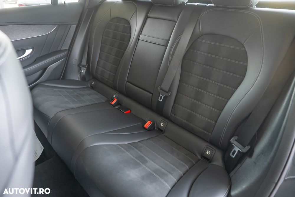 Mercedes-Benz GLC 300 de 4Matic 9G-TRONIC - 27