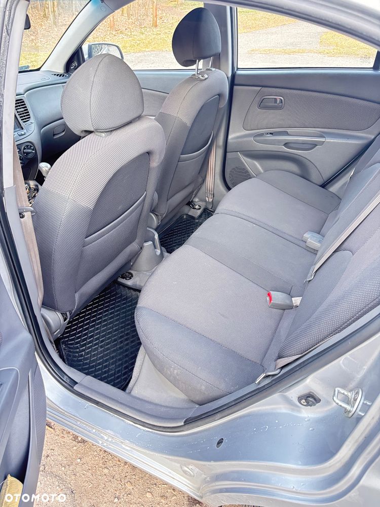 Kia Rio 1.4 / City - 9