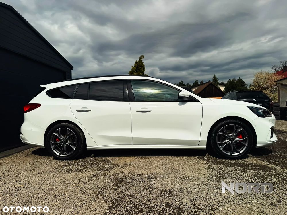 Ford Focus 1.5 EcoBlue Start-Stopp-System ST-LINE - 2