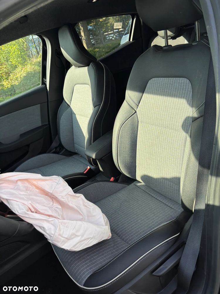 Renault Clio - 25