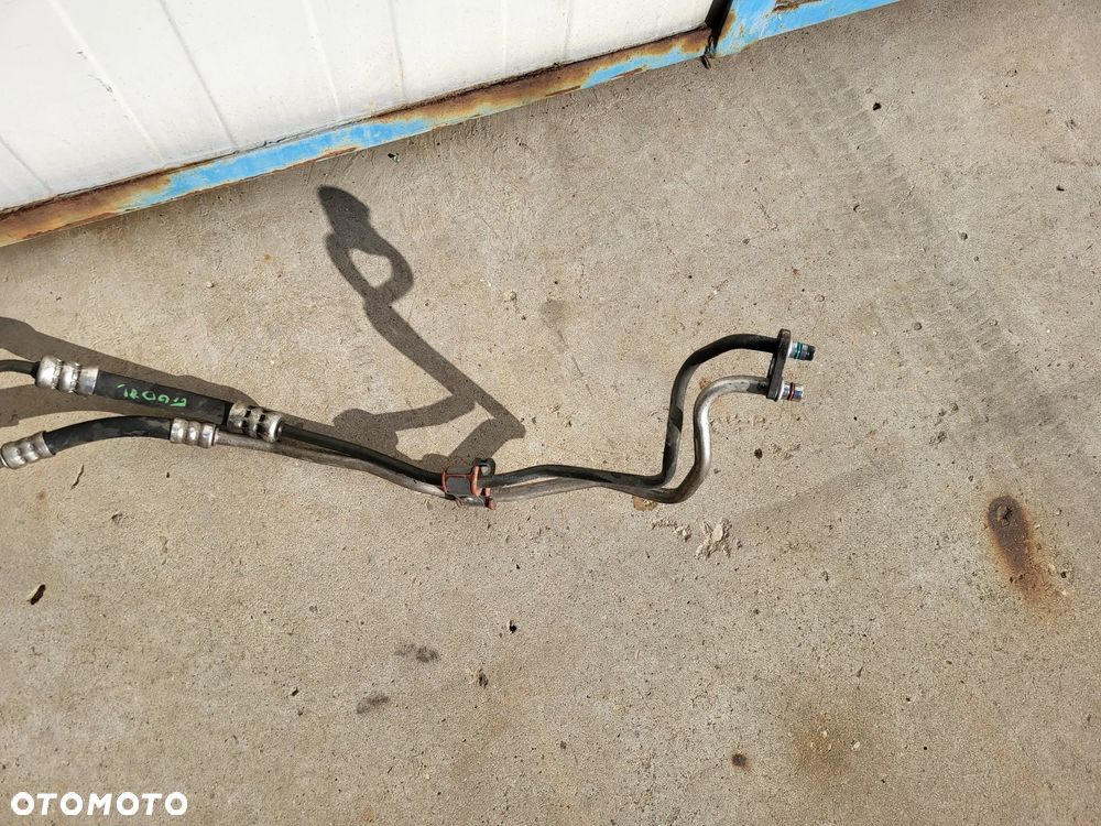 Przewody przewód wspomagania Peugeot 5008 I - 4