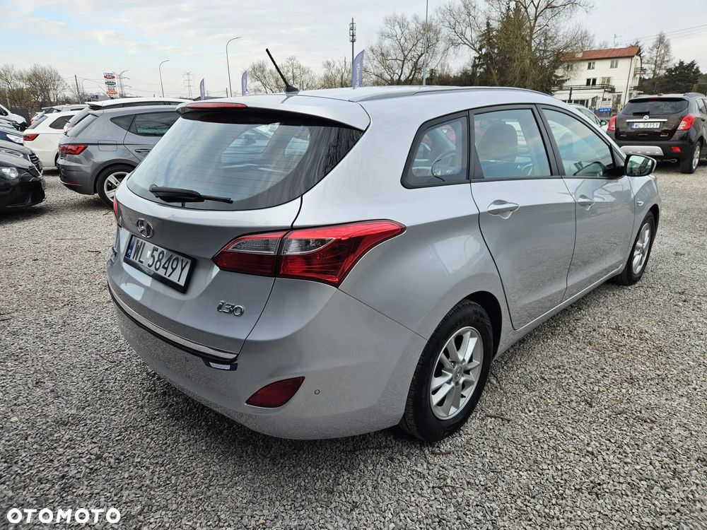 Hyundai i30 1.4 Comfort - 16