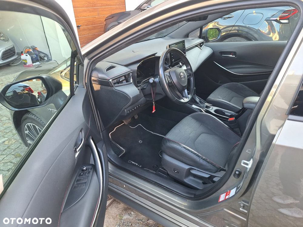 Toyota Corolla 2.0 Hybrid Executive - 5