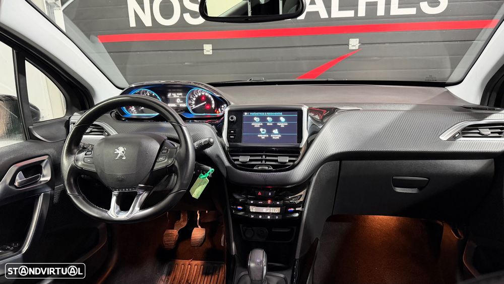 Peugeot 2008 PureTech 110 Stop&Start Allure - 18