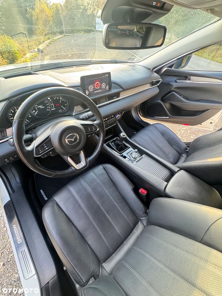 Mazda 6 - 8