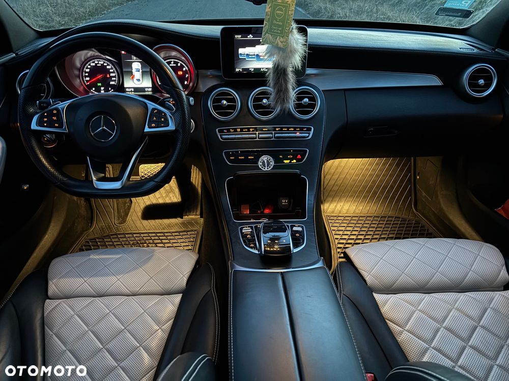 Mercedes-Benz Klasa C 200 4-Matic 9G-TRONIC - 14