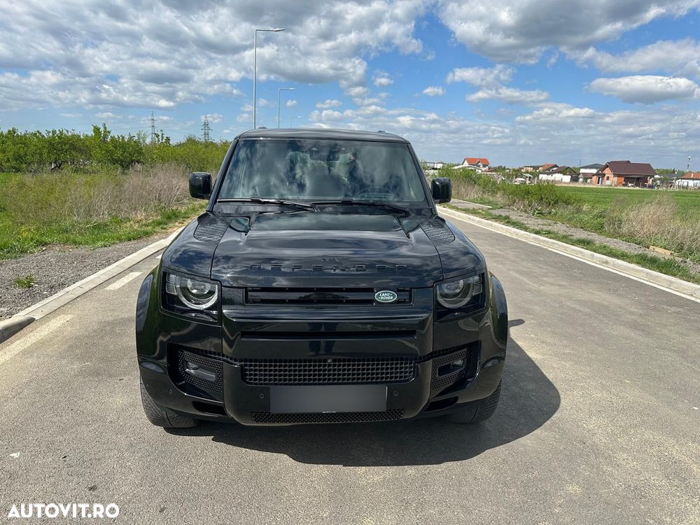 Land Rover Defender - 1