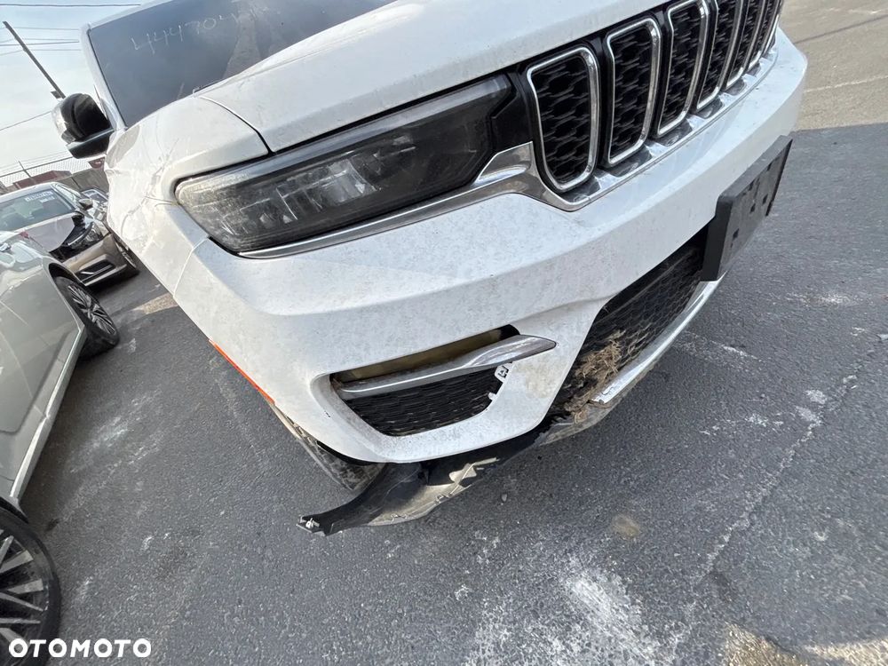 Jeep Grand Cherokee - 8