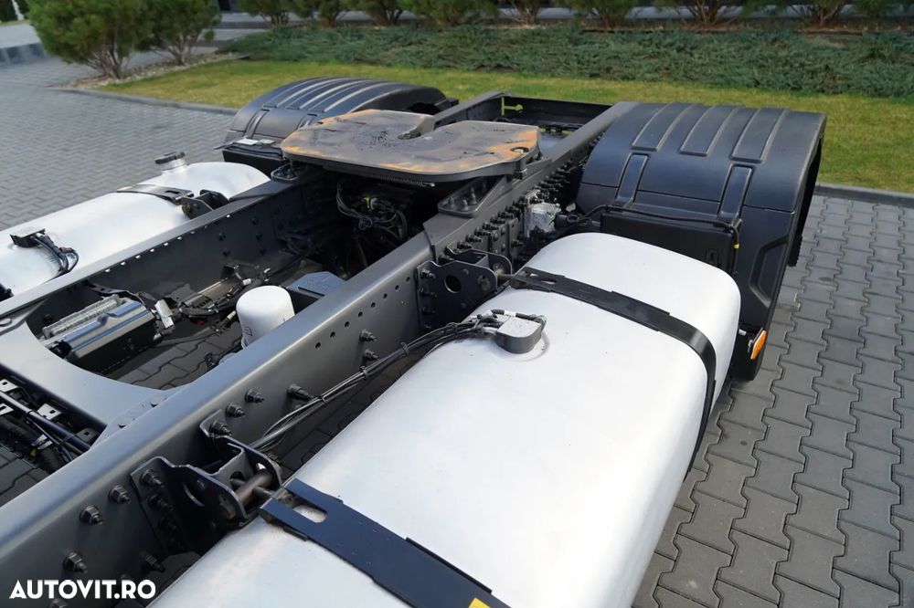 Volvo FH 500 / XXL / I-SAVE / LOWDECK / MEGA / I-PARK COOL / TV / JANTE DIN ALIAJ / CONTRACT DE REPARAȚIE POST-SERVICE - 13