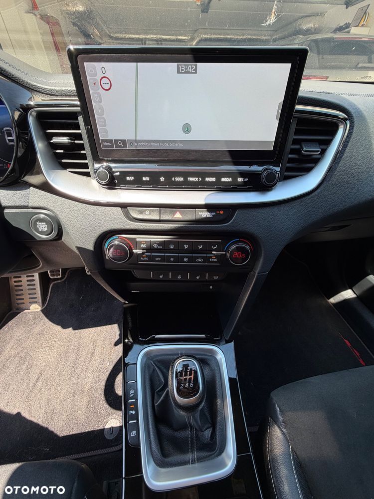 Kia ProCeed 1.5 T-GDI GT Line - 6