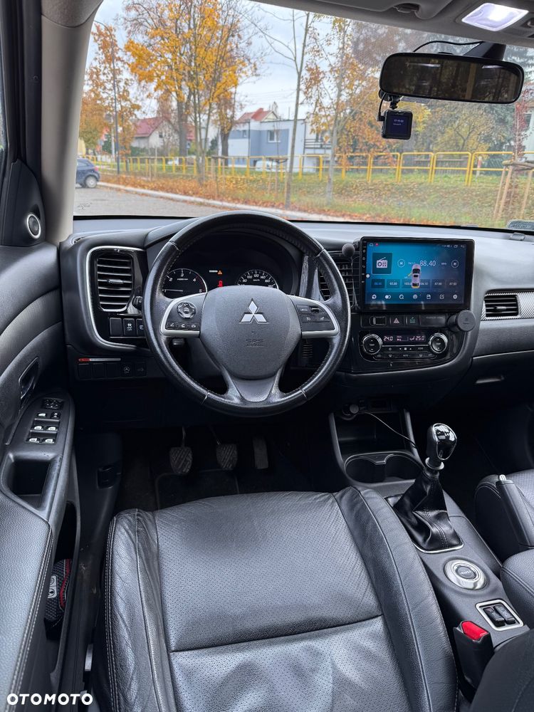 Mitsubishi Outlander 2.2 DI-D 4WD Invite - 15