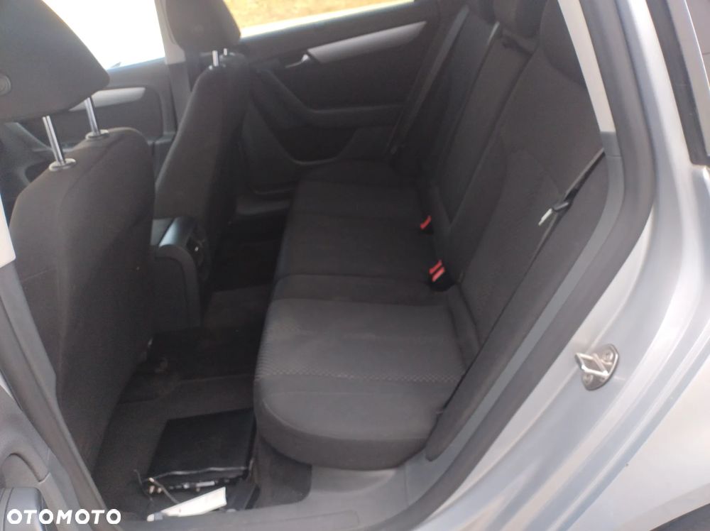 Volkswagen Passat 1.6 TDI Trendline - 7