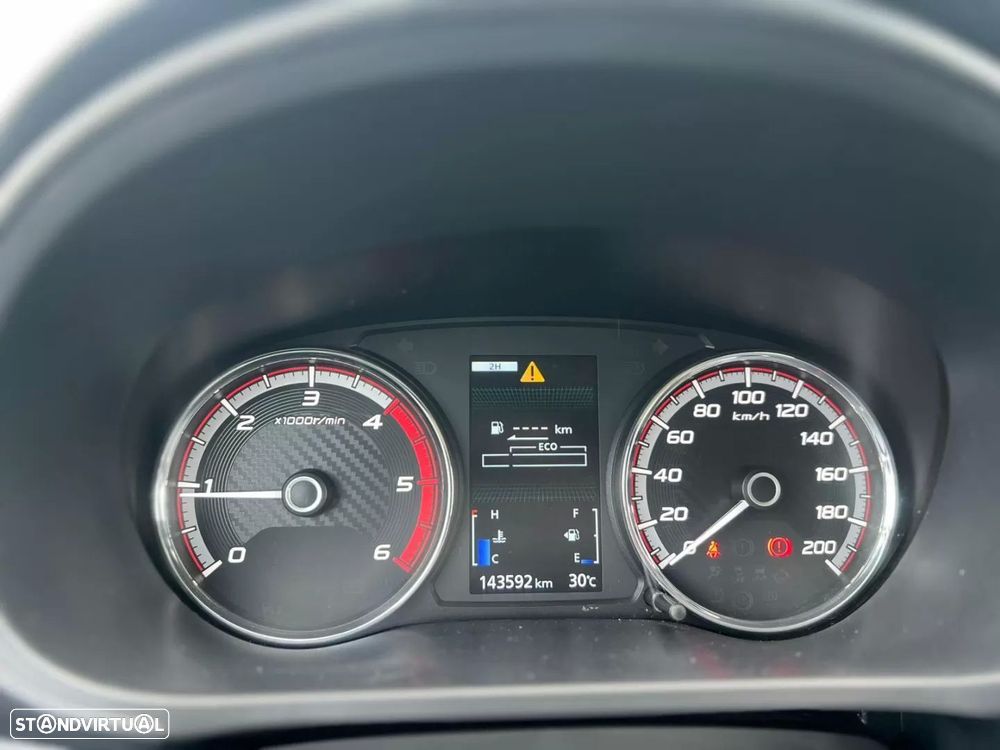 Mitsubishi L200 2.3 DI-D CD Invite 4WD - 9