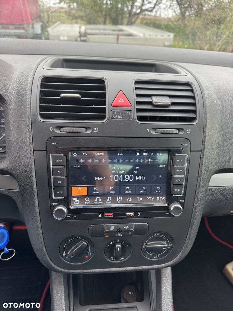 Volkswagen Golf - 8