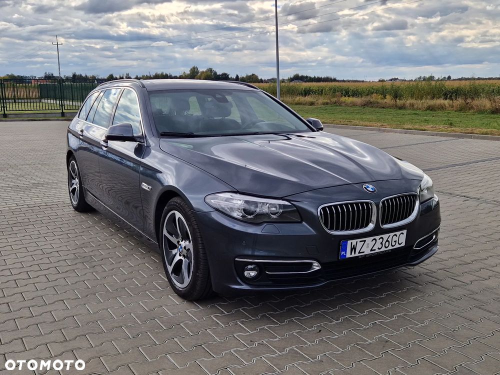 BMW Seria 5 525d Touring Luxury Line - 2