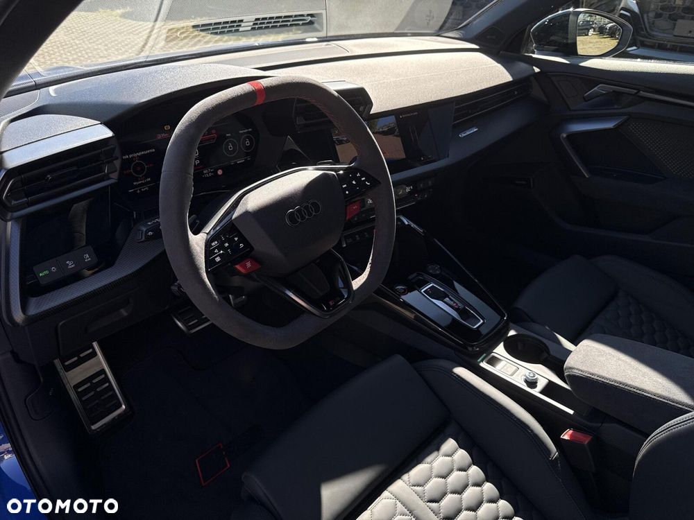 Audi RS3 Limousine - 9