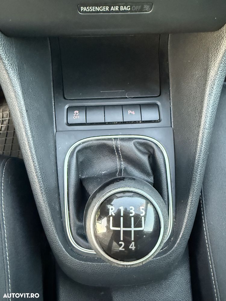 Volkswagen Golf 1.6 BlueTDI Comfortline - 12