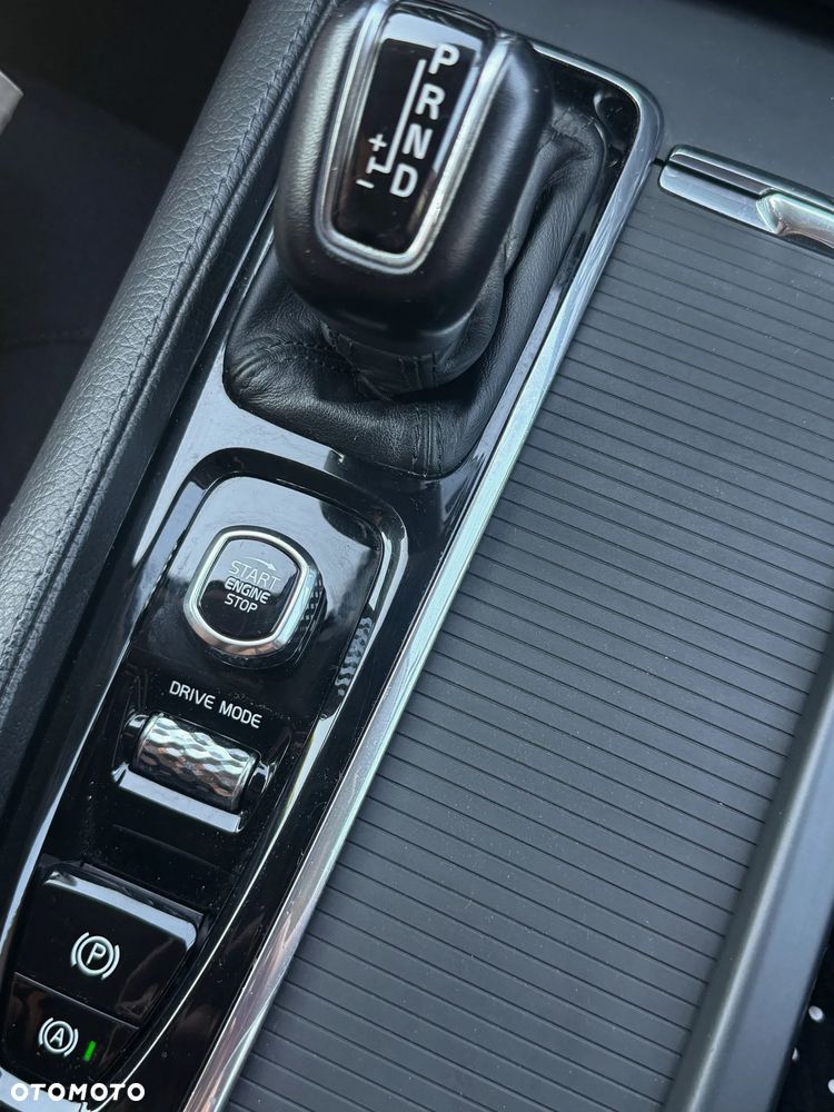 Volvo V90 D4 Momentum - 10