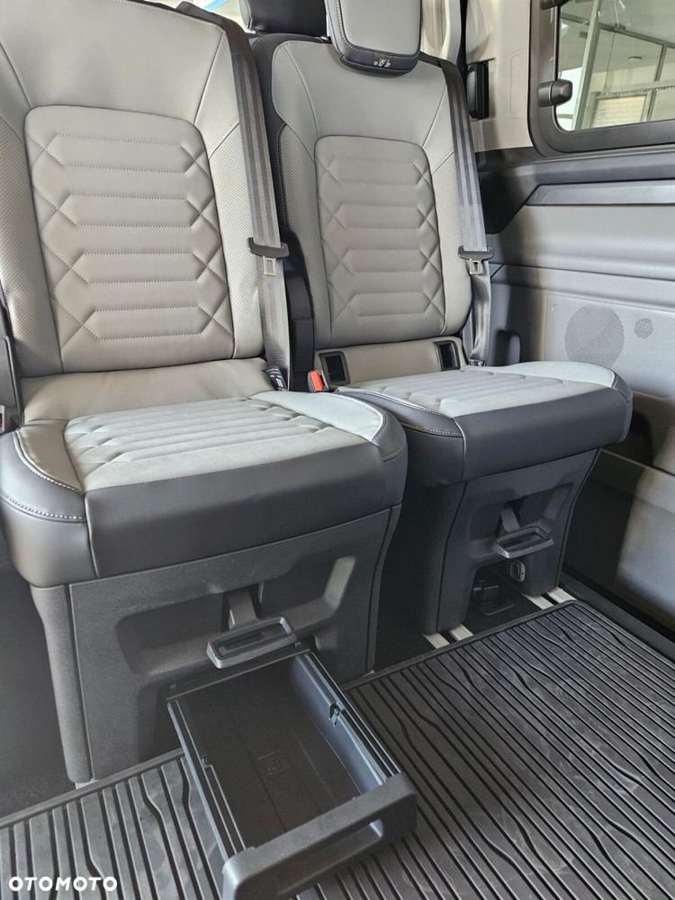 Ford Tourneo Titanium X FWD - 17