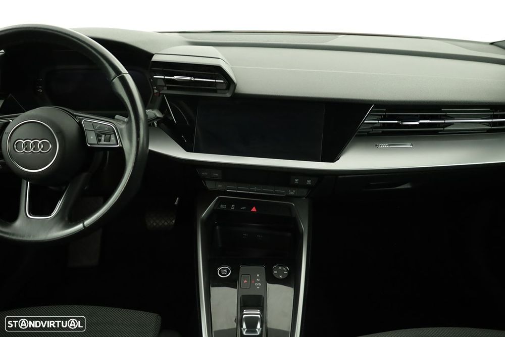 Audi A3 Sportback 45 TFSIe S line - 9