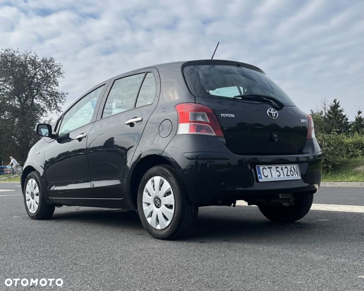 Toyota Yaris - 2