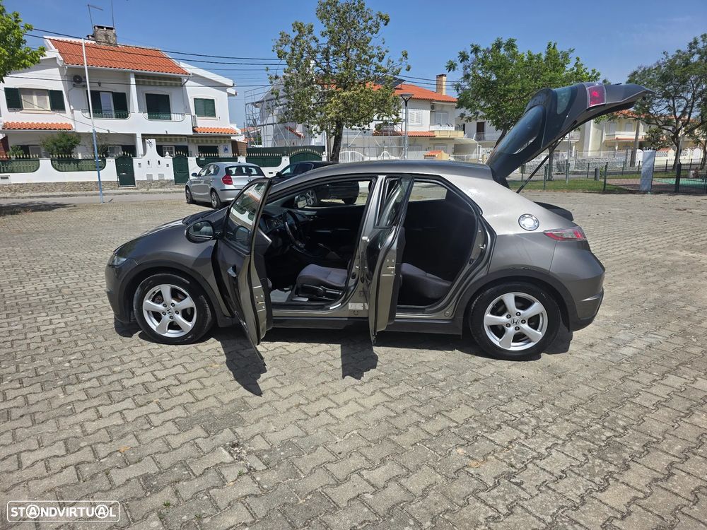 Honda Civic 1.4 i-VTEC Sport Edition - 3
